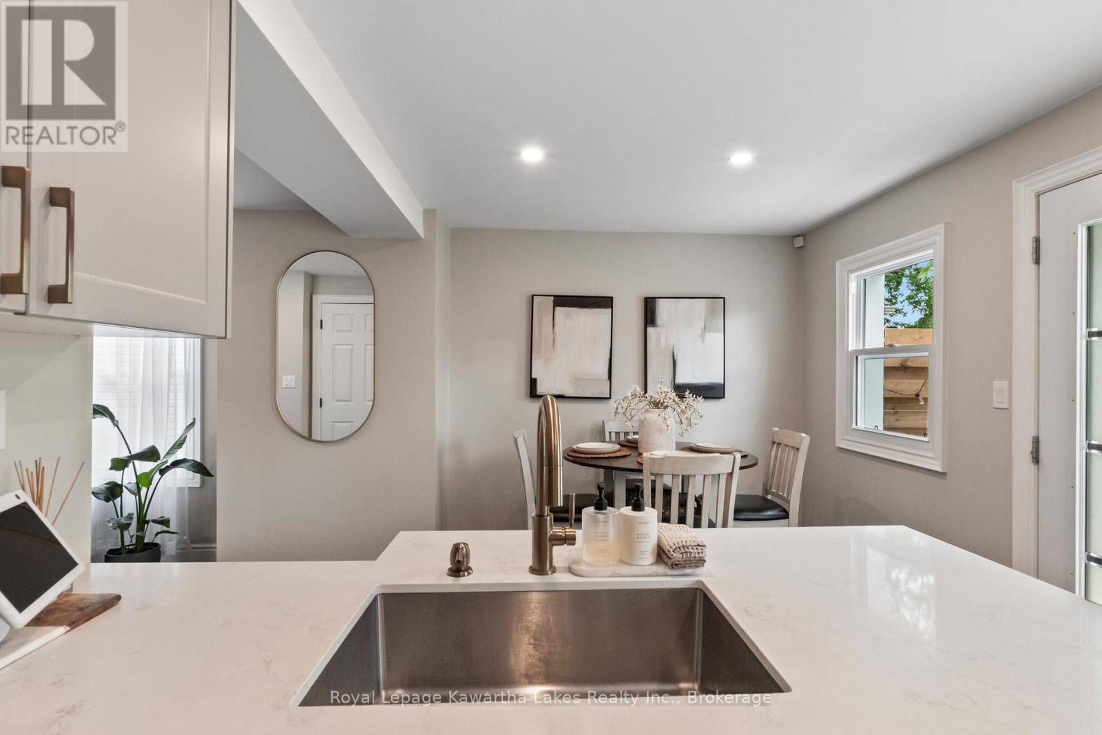 32 Simcoe Street, Kawartha Lakes, Ontario  K9V 2G4 - Photo 18 - X13465172