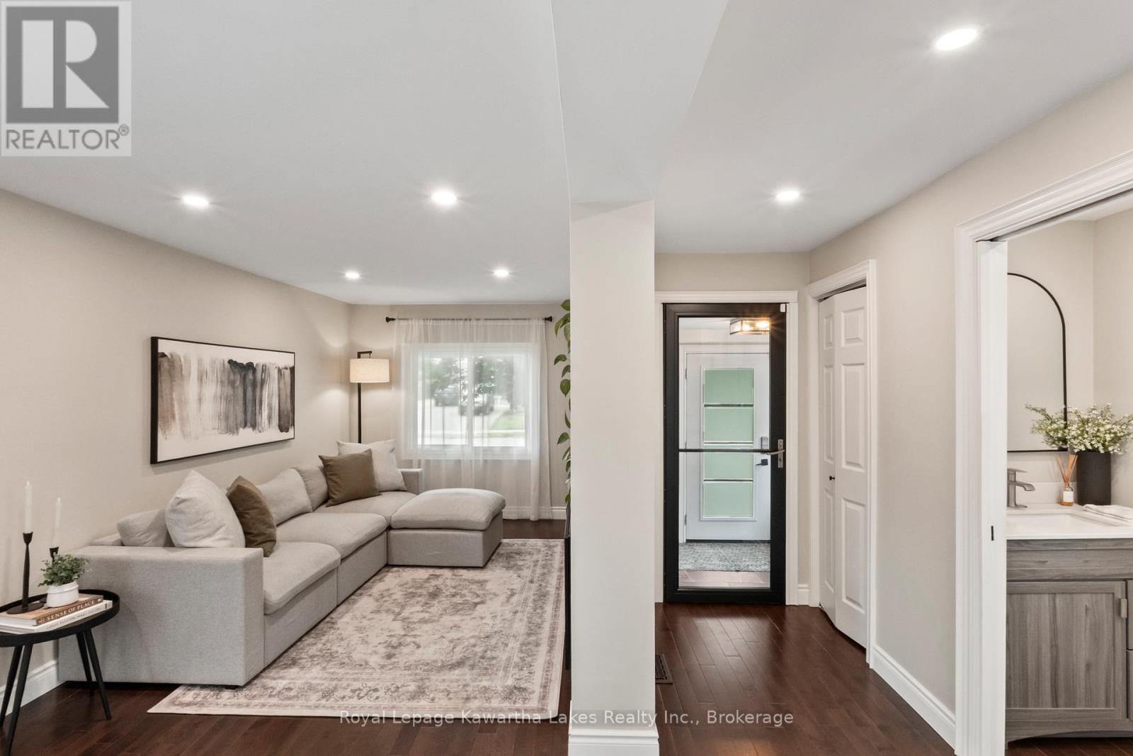32 Simcoe Street, Kawartha Lakes, Ontario  K9V 2G4 - Photo 8 - X13465172