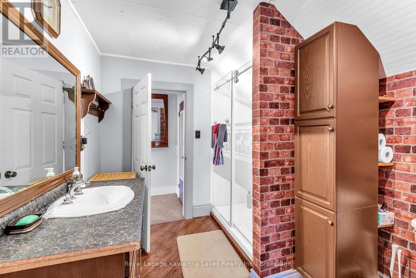 6 Wolfe Street, Kawartha Lakes, Ontario  K9V 2H9 - Photo 17 - X13566294