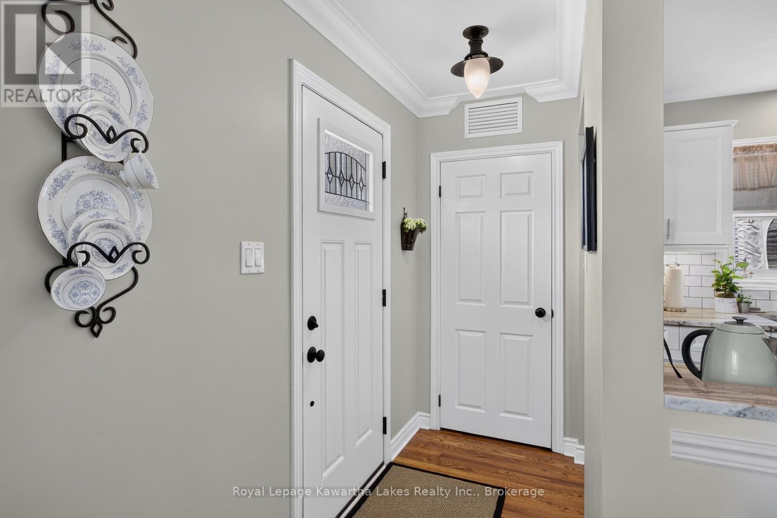 18 Madill Crescent, Kawartha Lakes, Ontario  K9V 5W8 - Photo 4 - X13582410