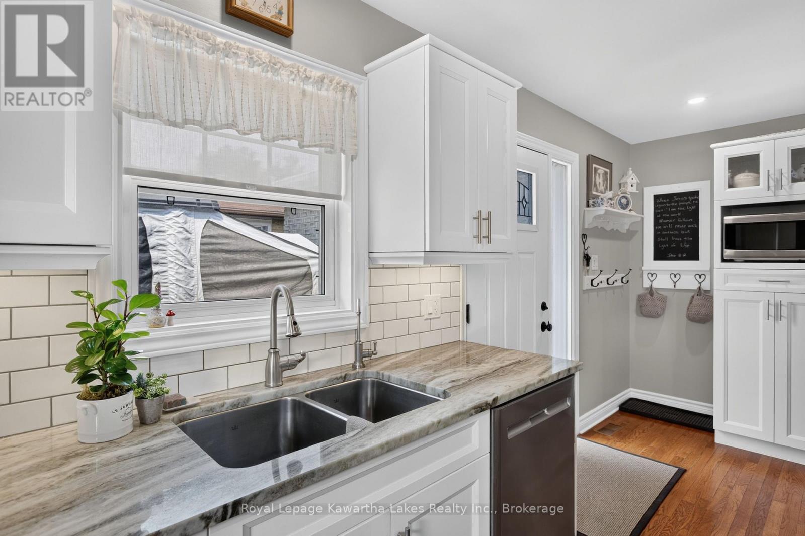 18 Madill Crescent, Kawartha Lakes, Ontario  K9V 5W8 - Photo 9 - X13582410
