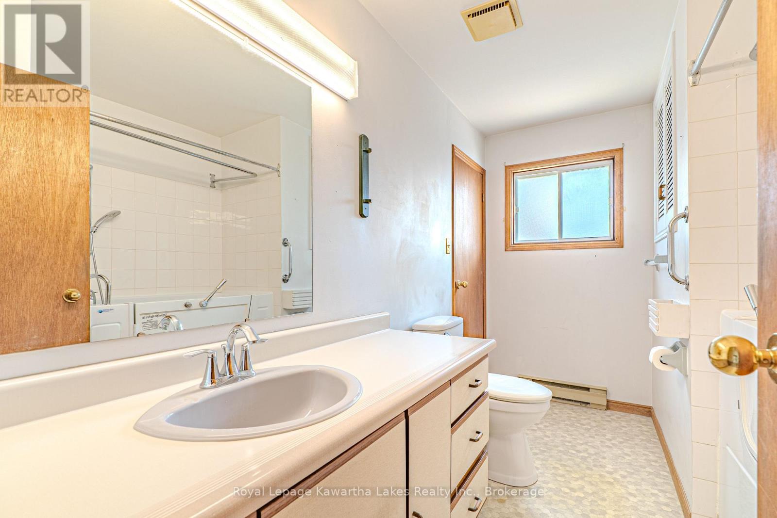182 Colborne Street W, Kawartha Lakes, Ontario  K9V 6A1 - Photo 19 - X13589448