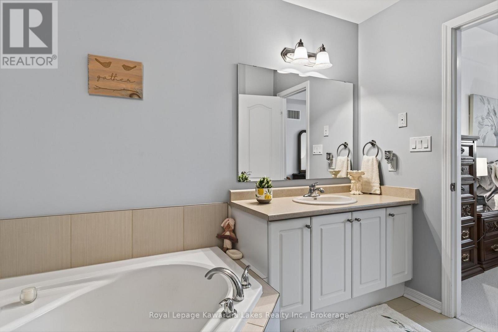 42 Deacon Crescent, Kawartha Lakes, Ontario  K9V 5Y2 - Photo 20 - X13591732