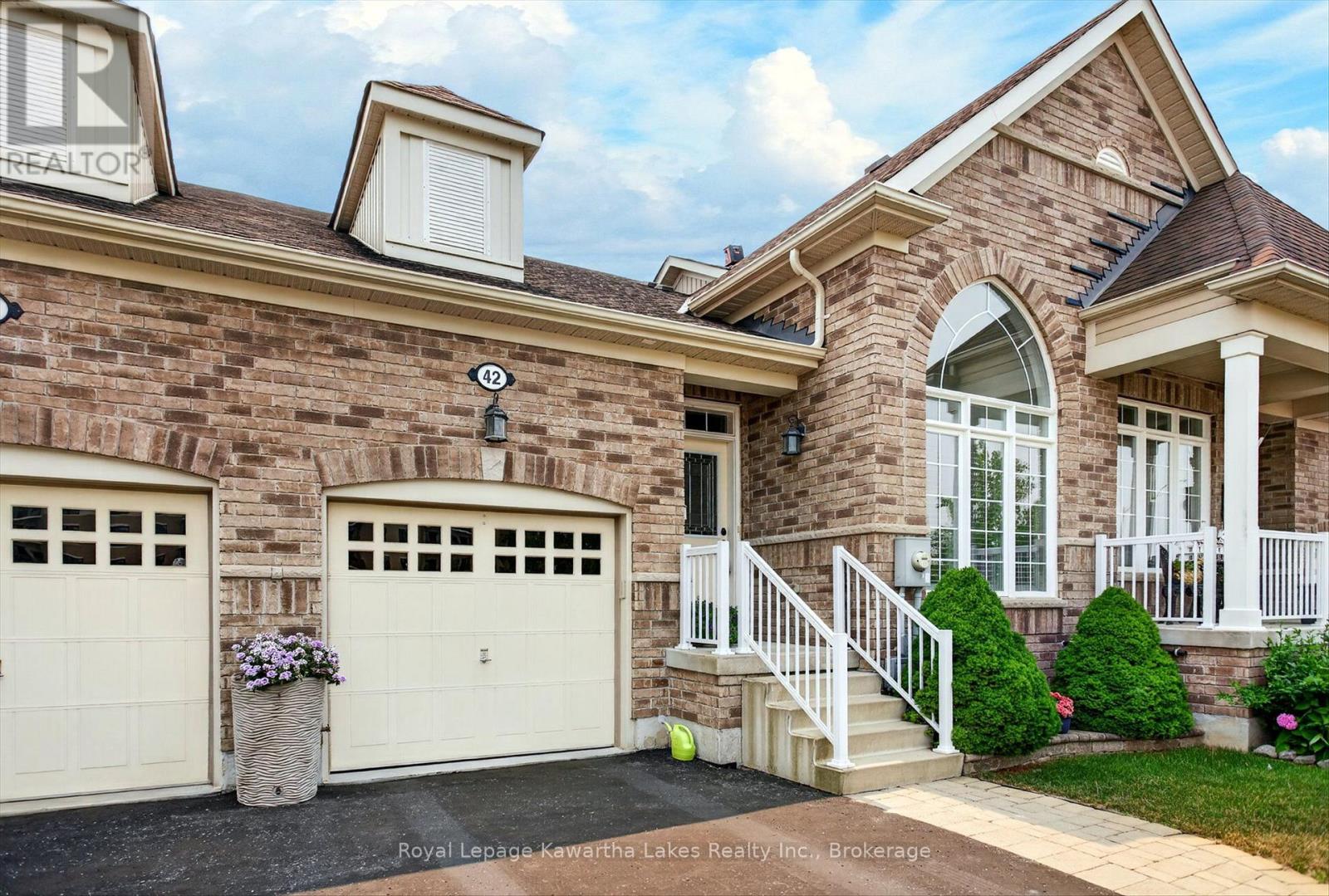 42 Deacon Crescent, Kawartha Lakes, Ontario  K9V 5Y2 - Photo 3 - X13591732