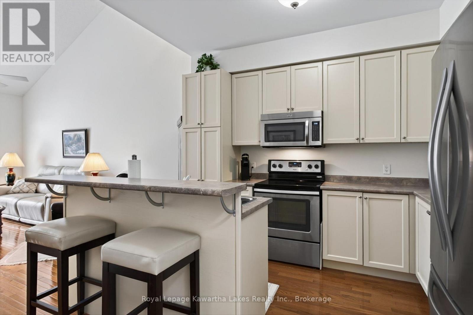 42 Deacon Crescent, Kawartha Lakes, Ontario  K9V 5Y2 - Photo 7 - X13591732