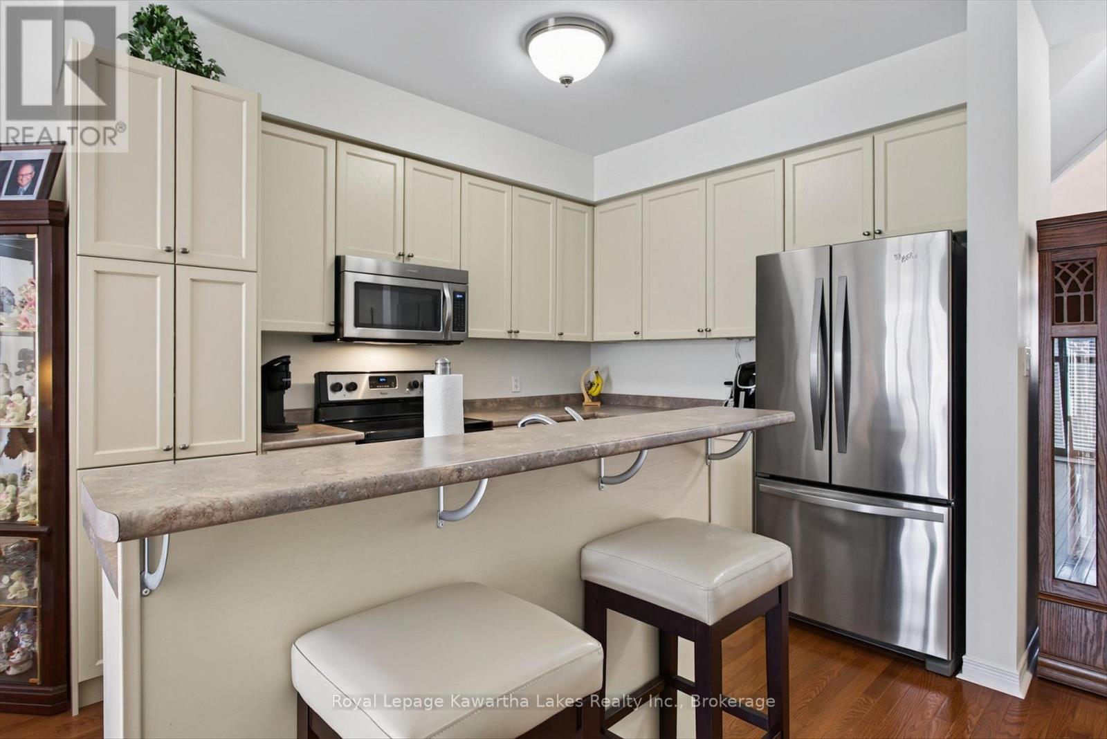 42 Deacon Crescent, Kawartha Lakes, Ontario  K9V 5Y2 - Photo 8 - X13591732
