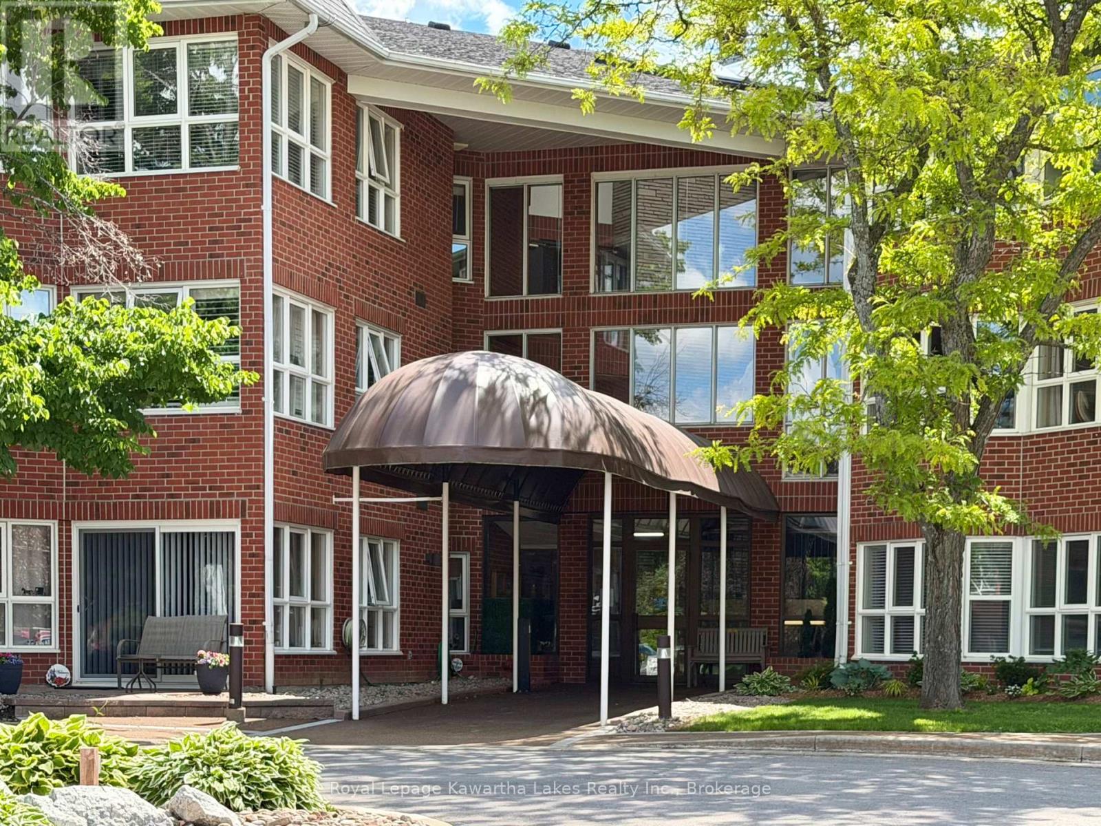 303 - 4 Heritage Way, Kawartha Lakes, Ontario  K9V 5Z2 - Photo 2 - X13621294