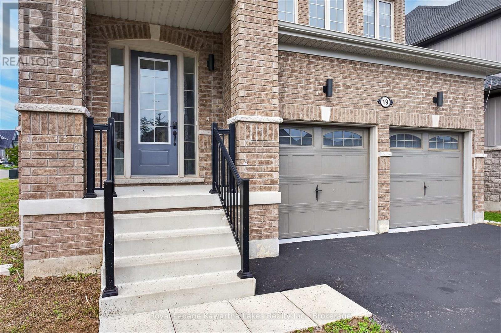 19 Hennessey Crescent, Kawartha Lakes, Ontario  K9V 0P2 - Photo 2 - X13660766