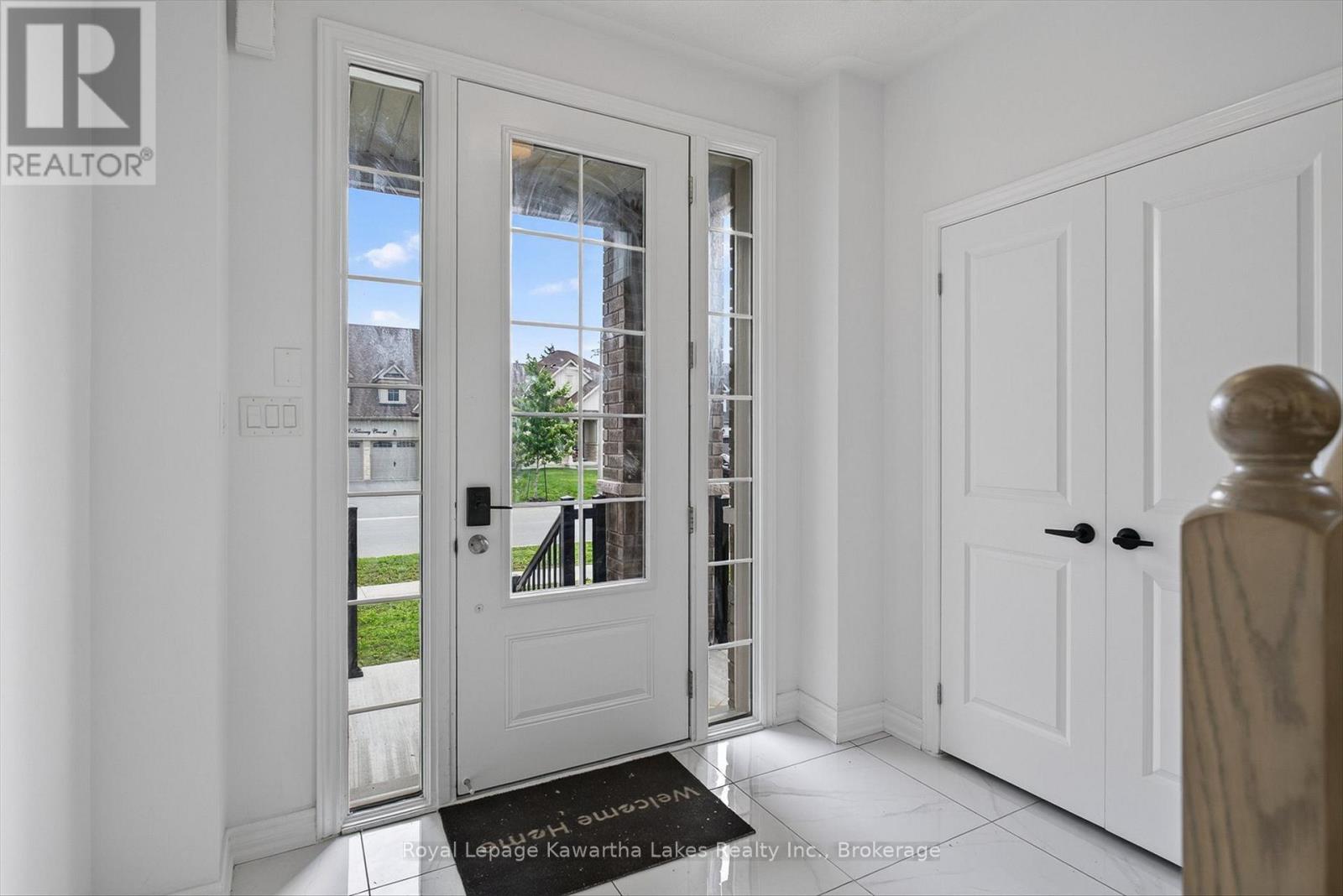 19 Hennessey Crescent, Kawartha Lakes, Ontario  K9V 0P2 - Photo 3 - X13660766