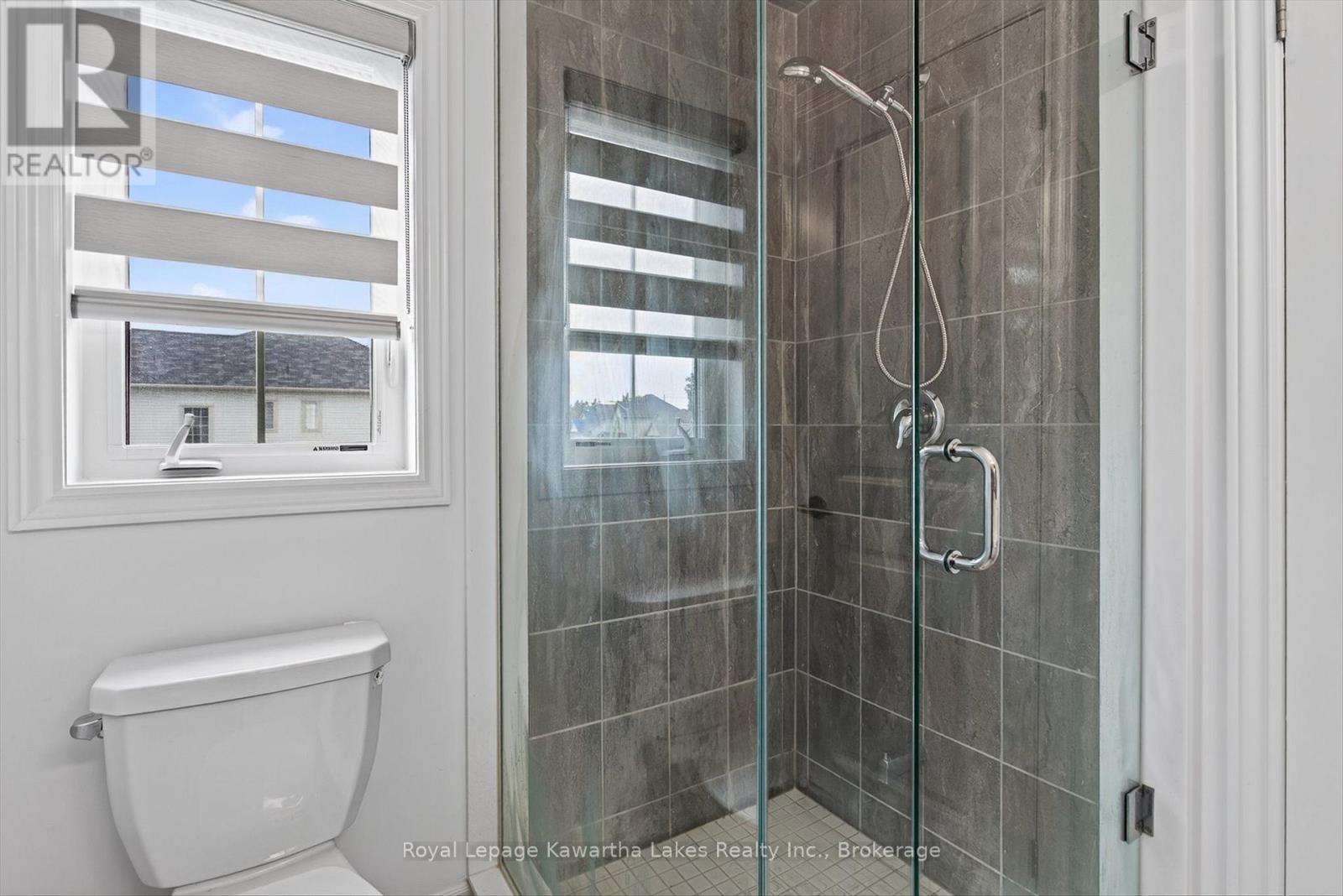 19 Hennessey Crescent, Kawartha Lakes, Ontario  K9V 0P2 - Photo 37 - X13660766