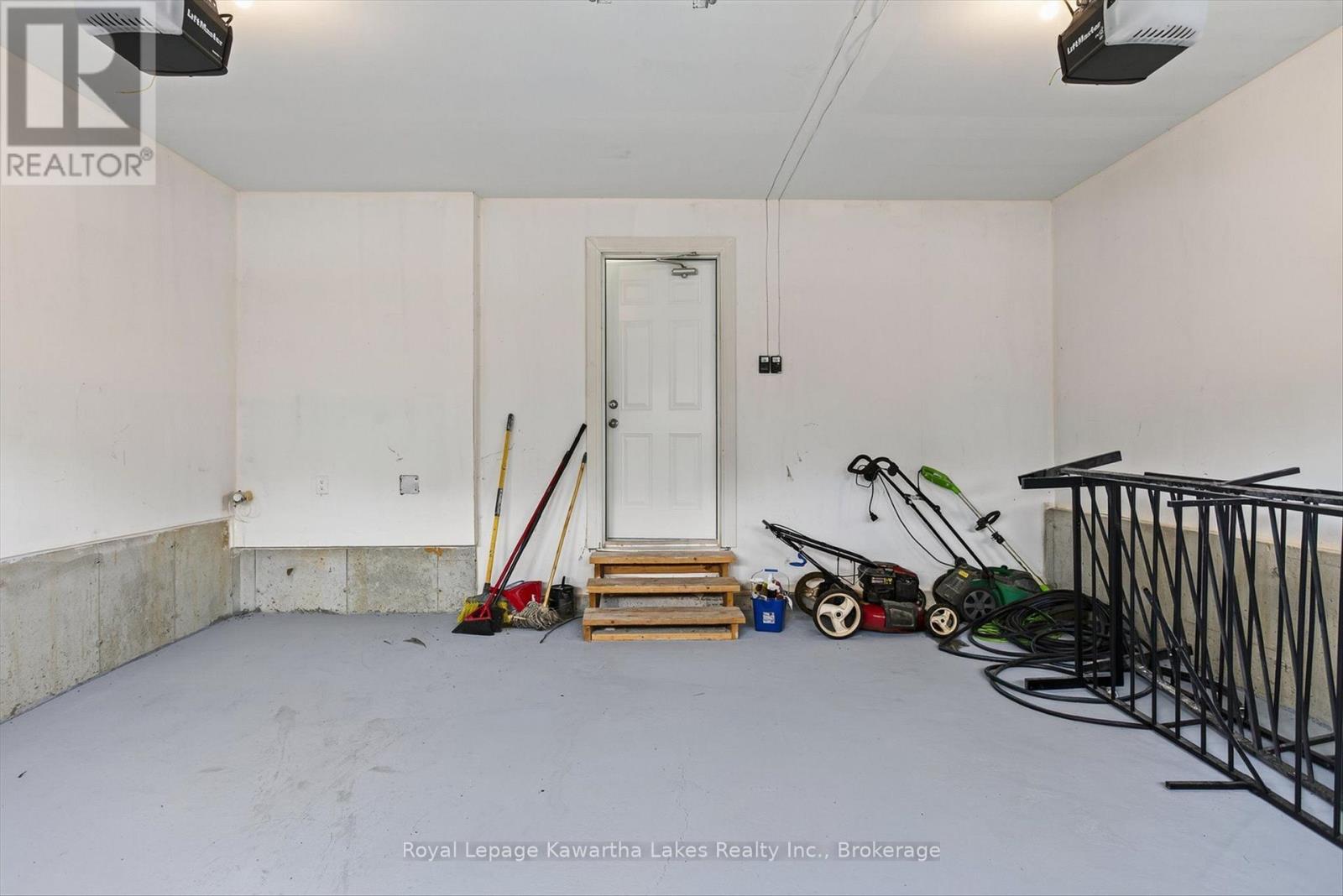 19 Hennessey Crescent, Kawartha Lakes, Ontario  K9V 0P2 - Photo 41 - X13660766